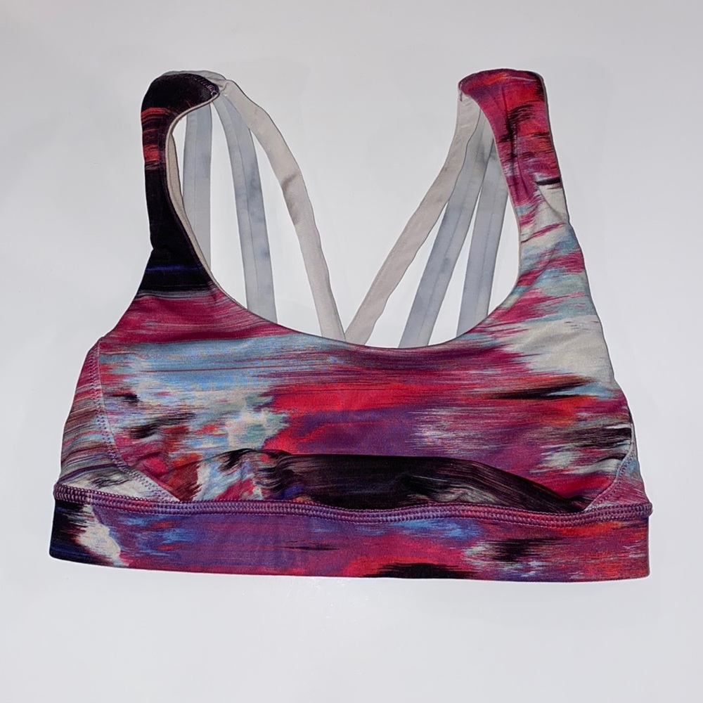 Lululemon sports bra